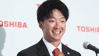 燕ドラ1右腕の“魔球”が「キレっキレ」　捕手目線での落差に驚愕「すげーよこの子」