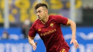 最後は口でキャッチ! ローマFWの「ガム」リフティングが2万7000超いいねの大反響! ボールじゃなくても最初から最後まで完璧なリフティング