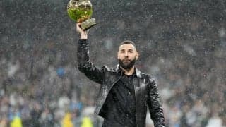 「写真完璧」\"伝説の3人\"が共演！バロンドール受賞後、本拠地凱旋のベンゼマへ歴代受賞者からトロフィー授与「史上最高」