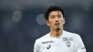 「すっごい心に刺さるいいスピーチ」DF渡部博文が明かした「驚きの引退理由」に感激の声が続出！ 「悩みを抱えている方や、一歩踏み出せず不安を抱えている方」にピッチの上で呼びかける！