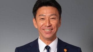 J2で16位フィニッシュの山口、名塚善寛監督の来季続投を発表「前向きなサッカーで勝利にこだわる」