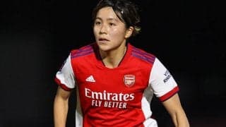 「岩渕が笑うとみんなが笑顔に」アーセナル女子が集合写真を公開、岩渕真奈はまさかの場所!? 笑顔じゃない選手にも注目が