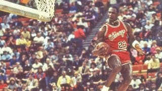 マイケル・ジョーダン、NBAデビューから38年。初試合は16得点をあげて勝利