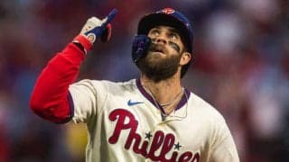 【MLB】「巨大な小学生」　デカすぎる“ハーパー少年”にファン騒然「12歳で17歳に見える」