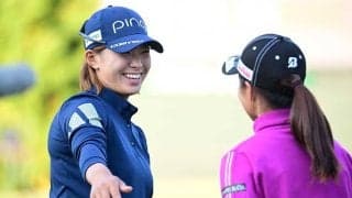 渋野日向子も思わず拍手　19歳川崎春花の圧巻バーディー締めに反響「芯が強い19歳だね」