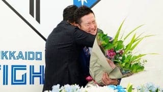 杉谷拳士が超前向き「前進会見」で涙を見せたワケ　“2人の父”と歩んだ野球人生