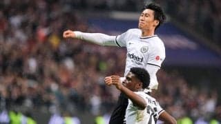 ｢覚醒してる｣!! 鎌田大地の地を這うミドルシュートが炸裂! 日本代表MFがドルトムント相手に決めた｢衝撃の同点ゴール｣