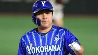 DeNA、佐野恵太の右肘クリーニング手術を発表「来シーズン万全の状態で戦うため」