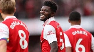 今季2本目の“トーマス砲”が炸裂！鋭く曲がる一撃にファンも「軌道エグいな」「今月2本目」と驚き隠せず