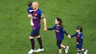 「天才だ」「やっぱり親子」イニエスタの息子が元日本代表を手玉に取り、鮮やかループを沈める「発想が素晴らしい」