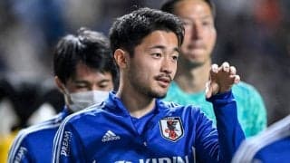 ｢ワールドクラスの選手｣!! 菅原由勢への｢ラボーナアシスト未遂｣が話題に！ スウェーデン代表FWが見せた完璧すぎるテクニック