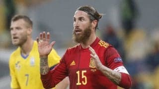 「最悪の仲にして最高のコンビ｣!! セルヒオ・ラモスが現役引退発表のジェラール・ピケに｢惜別メッセージ｣! スペイン代表での盟友に贈った投稿に｢24万超いいね｣の大反響