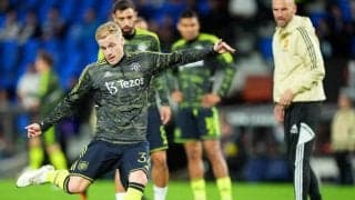 ファン・デ・ベークを見切るのは「今じゃない」　テン・ハグ監督は見捨てず