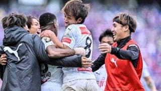 「良いアングル」「何度見ても素晴らしい」川崎・橘田＆マルシーニョの劇的ゴ－ル「ピッチレベル映像」に興奮の声！ 数的不利でも前に行った勇敢プレーをJリーグ公式が公開！