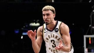 ペイサーズでローテーションの一角を務めるクリス・デュアルテが足首捻挫で離脱