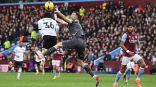 ユナイテッド撃破の裏にビラ守護神E・マルティネスあり！ 味方のFKを“声”でアシスト