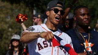 【MLB】ビルから溢れ出す大群衆が「美しい」　相次ぐ“求婚”にMVP困惑「彼女が気を悪くした」