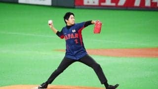 爽やか笑顔で魅了…内田篤人さんが109キロ始球式「松坂さんのフォームで」　球場喝采