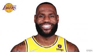 NBAレブロンが4Q中盤に足を引きずってコートをあとに。“明日検査をする”と試合後にコメント