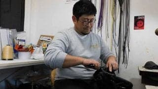 グラブの手入れは“から拭き”と月一のオイル塗り　修理のプロが勧める簡単メンテナンス