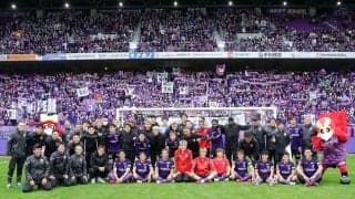 死力を尽くした京都と熊本、試合後には両チームの選手たちへ惜しみない拍手