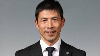 横浜FCが四方田修平監督と契約更新、就任1年目でJ1復帰を果たす「より厳しい戦いが待っている」