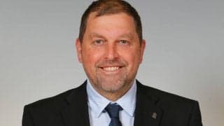 J1参入PO進出の山形、クラモフスキー監督が来季も続投決定「トロフィーを掴みに前進していきます」