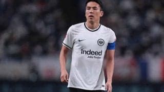 さすがアスリート！“弓を引く”フランクフルト選手たちのフォームが凛々しいと話題、長谷部誠も端正なフォームを披露