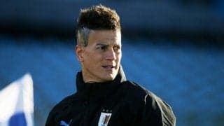 「衝撃は凄まじかった」36歳でデビューのウルグアイ代表GKの母が急逝…チームはトレーニング中止、選手は一度帰国後にカタール入り