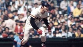 応急処置で着けた赤手袋が“代名詞”に　V9戦士の韋駄天が偶然出会った「女性用」