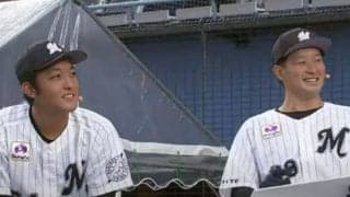 短すぎるバットに場内爆笑　誰もが分かる“超誇張モノマネ”が「面白すぎる」