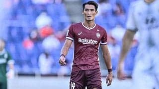 「コミュ力お化けか」カタールW杯で解説を務める槙野智章、スタジアムで”サッカー界のレジェンド3人”と写真撮影! ファンからは「スーパースターだらけじゃないですか」の声