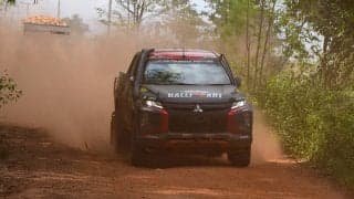 AXCR：チーム三菱ラリーアート、SS2でチャヤポン・ヨーターが総合首位に浮上