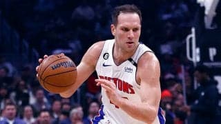 ピストンズが接戦でナゲッツを下し7連敗脱出…ゴードンが放った同点弾はリングに弾かれる