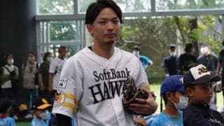 鷹・東浜巨、沖縄尚学＆亜大の後輩・嶺井の加入歓迎「純粋に縁だな、と思います」