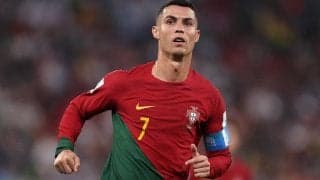 「誰も彼よりは高く飛べない」 偉業W杯5大会連続ゴールのC・ロナウド、37歳とは思えないジャンプ力が大バズり「どうやったらそんなに飛べるんだ」