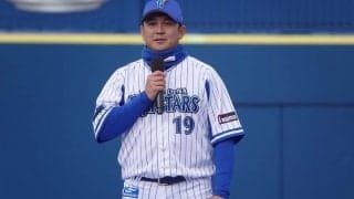 DeNA山崎康晃、涙の残留宣言　声震わせファンに報告「夢を一緒に見続けて」