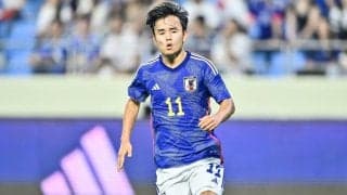 「ツボすぎて一生笑ってる」日本代表・久保建英、\"赤髪\"に染めた長友佑都を見て｢追加メンバーですか?｣とジョークを飛ばす! ドイツ戦の舞台裏が話題に