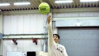 全ての中高生に知ってほしい！ 基本のシュートを決め切る極意〈レイアップ編(5)〉[リバイバル記事]