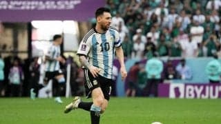 ｢涙腺ぶち壊れてその後から試合の記憶ない｣アルゼンチン代表FWメッシのゴールにより、｢憧れの存在｣パブロ・アイマールがベンチで涙! チームを救ったゴール直後の様子に｢1万超いいね｣