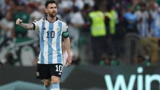 メッシの妻はおへそがちらり、歓喜のスタジアムから「バモス、アルゼンチン!!」