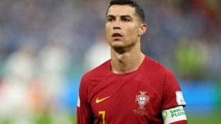 「やりすぎだろう」「全ての目が彼に向けられている」C・ロナウドにカメラマンが殺到、異様な光景に賛否両論「プレッシャーが凄いだろうな」