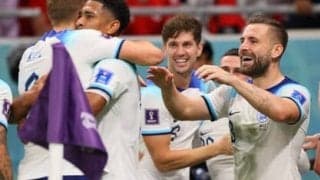 采配光るイングランドが16強進出。日本代表と対照的な「ベスト８以上を狙うチーム」の選手起用法を見た