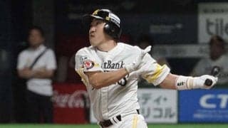 鷹を変えた「ポストシーズンの鬼」　NPBから引退…内川聖一が残した“数々の衝撃”