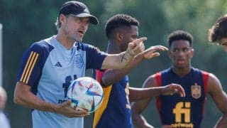 「タケやドイツでプレーする選手が…」ルイス・エンリケ監督が自身の配信で日本代表に言及「簡単にはいかない」