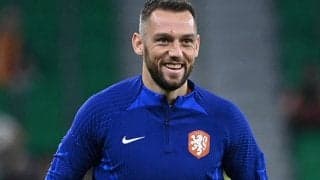 インテル、デ・フライに2年契約延長オファーか