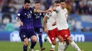 会話の内容は？ メッシとレヴァンドフスキが耳打ちで秘密の会話、憶測広まり「バルサでまた会おう」など大喜利状態