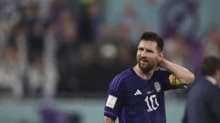 「この写真は私を幸せにしてくれる」メッシとレバンドフスキが試合後に称え合うシーンが話題に! 「新旧バルセロナのエース」がカタールW杯GL最終戦で相まみえる