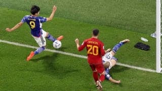 「ラインとボールの間に芝が見えない」元プレミアの主審2名が三笘薫のクロスの瞬間に言及、「ルールの誤解がある」とラインアウトの認識違いを指摘