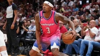 最終クォーターで怒涛の反撃を見せるも…終盤にミスが続きウィザーズがホーネッツに惜敗